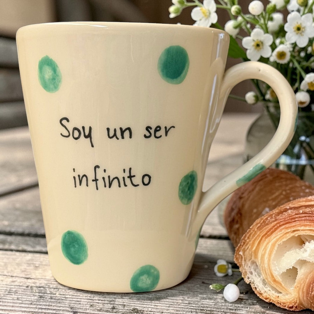 «Soy un ser infinito capaz de todo lo que me proponga» · Taza cónica