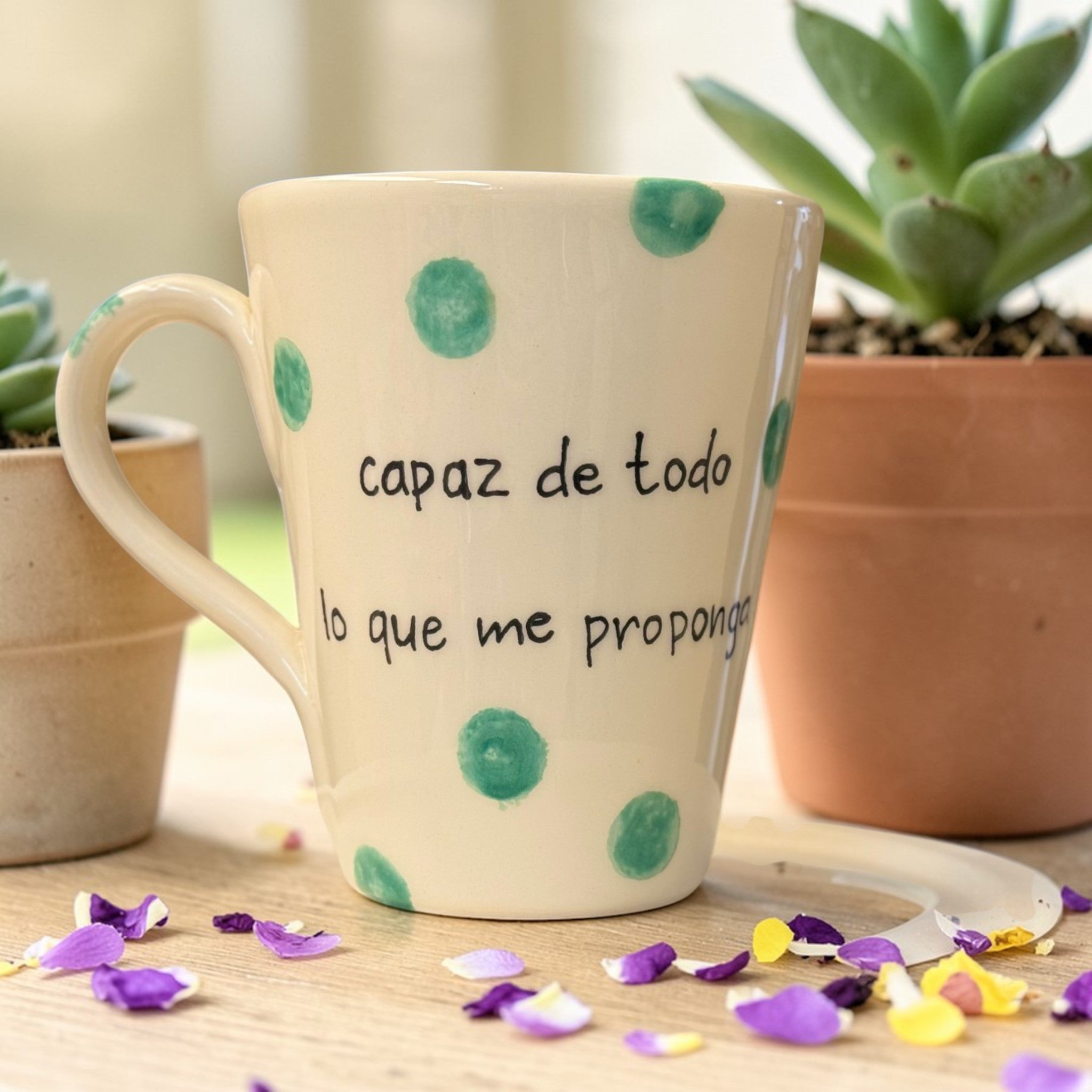 «Soy un ser infinito capaz de todo lo que me proponga» · Taza cónica